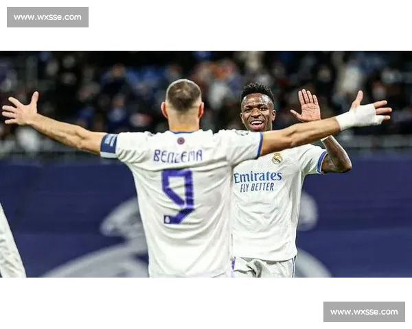 德比黄牌时刻：佩德里拽衣止损，维尼修斯的速度宣言