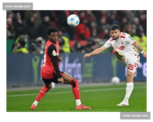 科隆防线遭重创！许伯斯战多特膝伤缺阵半年