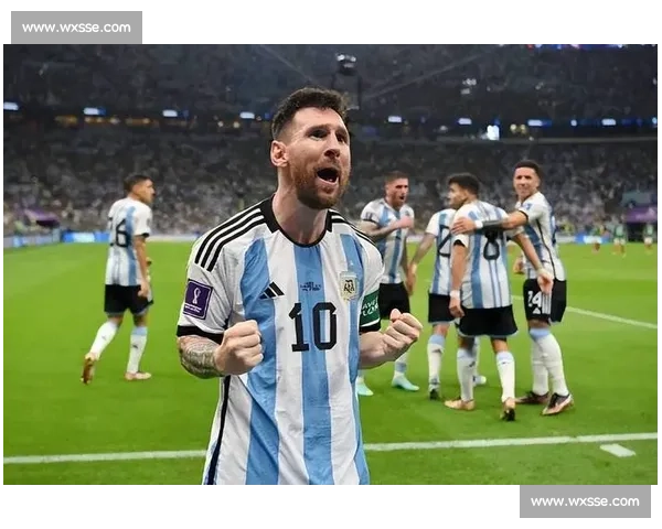 梅西 “球王” 称号溯源:从侏儒症少年到足坛传奇 梅西 “球王” 称号溯源:从侏儒症少年到足坛传奇